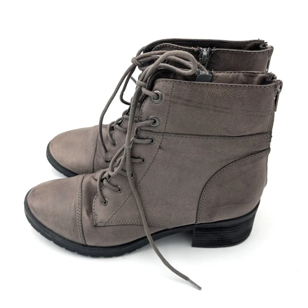 MAURICES Gray Womens Size 9 Side Zip Chelsea Boot